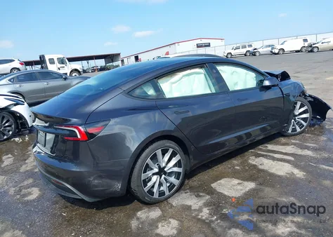 2025 Tesla Model 3 z USA, uszkodzony, nr VIN 5YJ3E1EAXSF925329